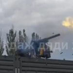 Βίντεο σοκ: Ρώσος στρατιωτικός γλίτωσε από θαύμα όταν χάθηκε ο έλεγχος πολυβόλου